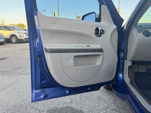 Used 2006 Chevrolet HHR LT image 24