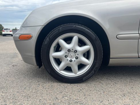 Used 2004 Mercedes-Benz C 240 Sedan image 14