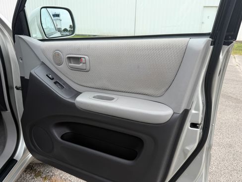 Used 2006 Toyota Highlander Sport image 12