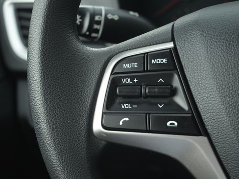 Used 2022 Hyundai Accent SE image 14