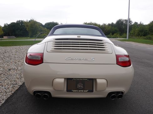 Used 2010 Porsche 911 Carrera S Cabriolet RWD image 7