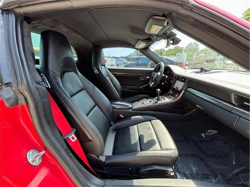 Used 2018 Porsche 911 Targa 4 GTS image 38
