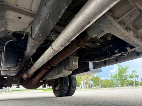 Used 2012 Ford F550 image 97