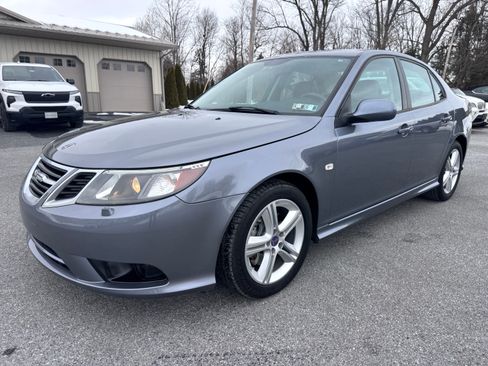Used 2010 Saab 9-3 X image 1
