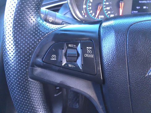 Used 2020 Chevrolet Trax LS image 25