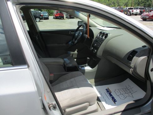 Used 2009 Nissan Altima S FWD image 24