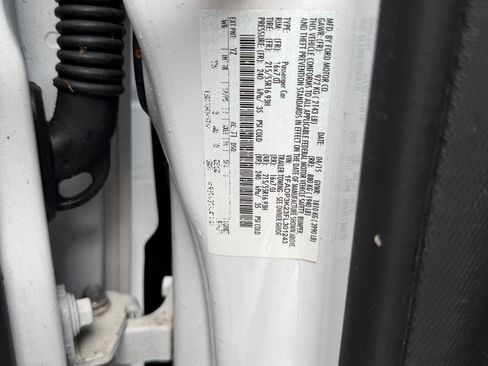 Used 2015 Ford Focus SE image 28