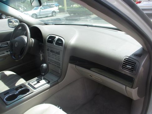 Used 2004 Lincoln LS image 11