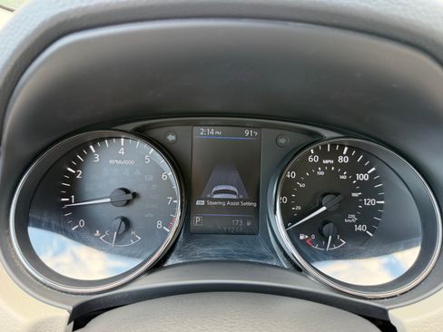 Used 2022 Nissan Rogue Sport AWD SV image 8