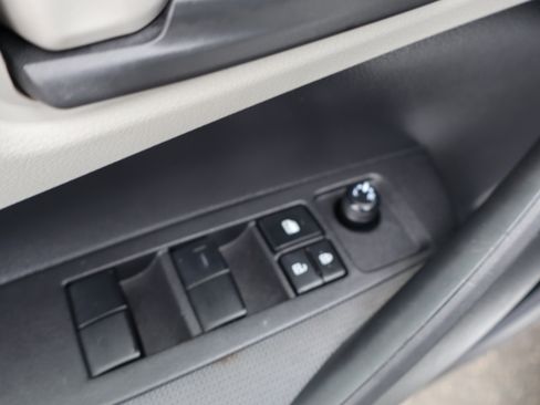 Used 2022 Toyota Corolla LE image 18