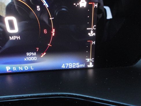 Used 2023 Chevrolet Colorado LT image 16