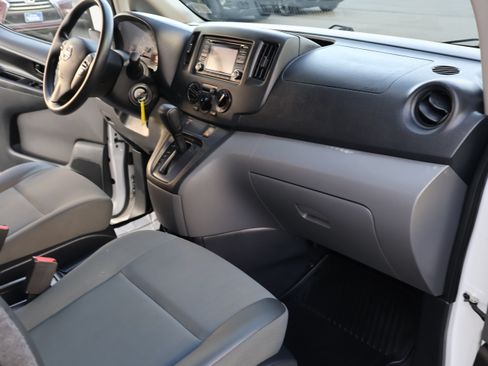 Used 2019 Nissan NV200 SV image 15