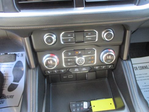 Used 2021 GMC Yukon AT4 Ultimate image 9