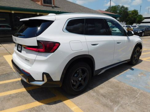 Used 2025 BMW X1 xDrive28i image 8