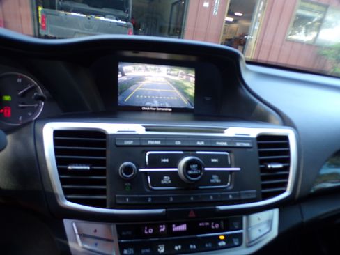 Used 2014 Honda Accord Sport image 10
