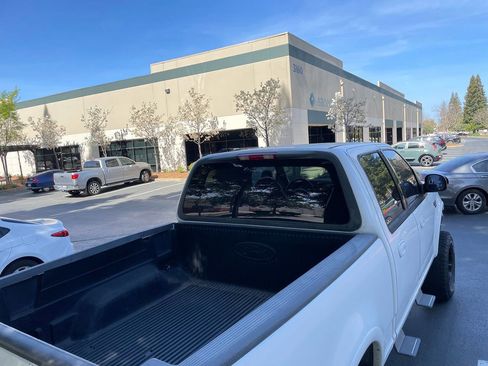 Used 2001 Ford F150 Lariat image 9