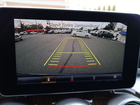 Used 2017 Mercedes-Benz GLC 300 image 31