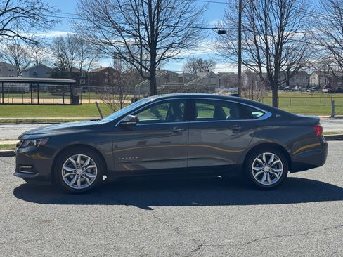 Used 2018 Chevrolet Impala LT image 3