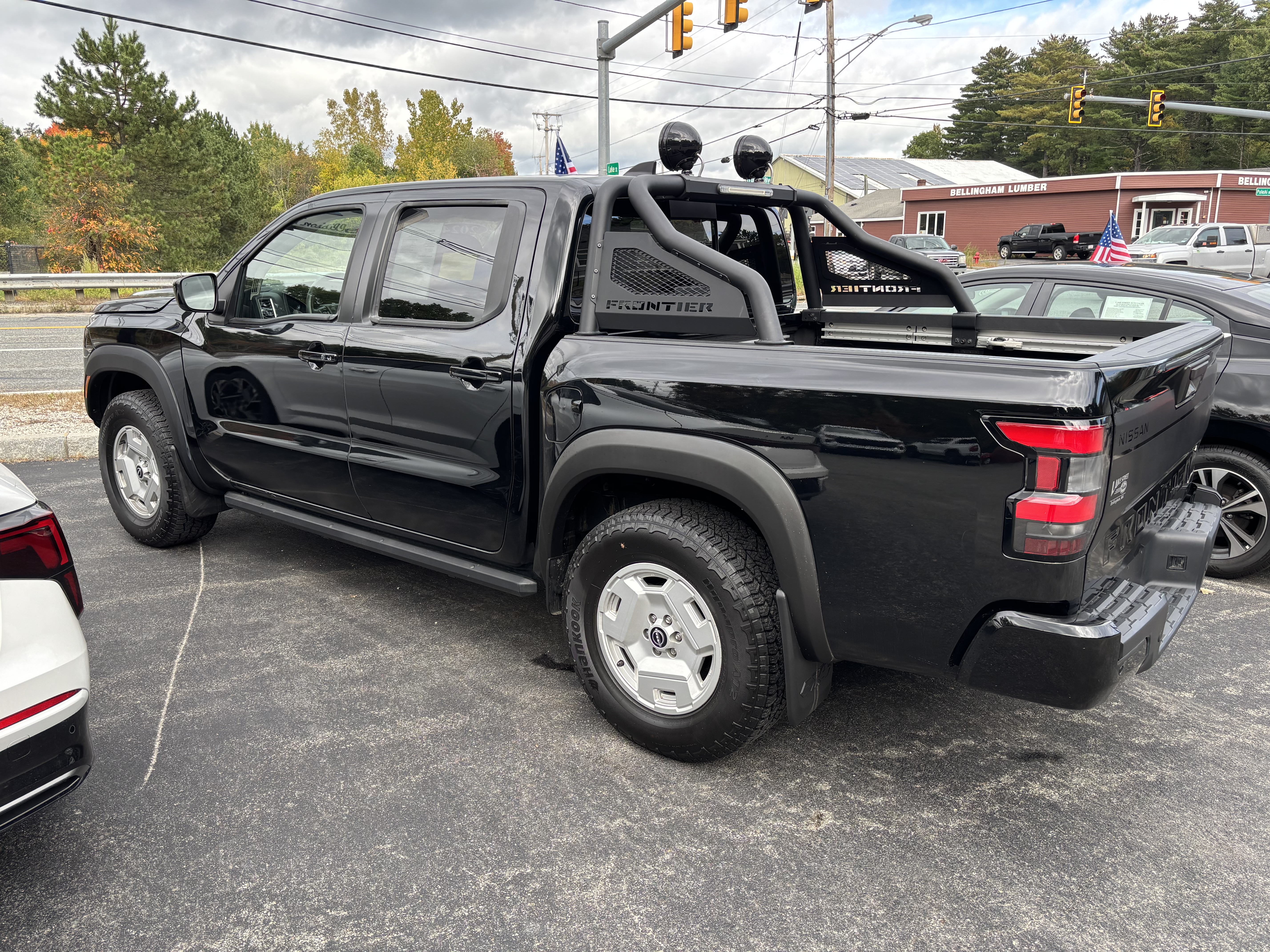 Used 2024 Nissan Frontier 4x4 Crew Cab image 3