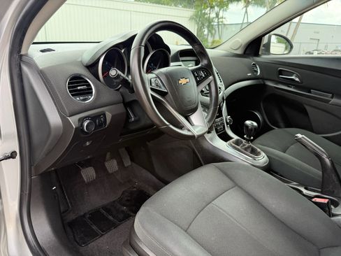 Used 2011 Chevrolet Cruze Eco FWD image 54