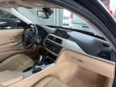 Used 2015 BMW 320i Sedan RWD image 17
