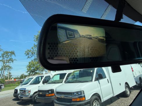 Used 2023 GMC Savana 2500 UNAVAIL RWD image 18