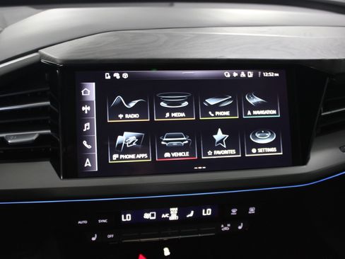Used 2023 Audi Q4 e-tron Premium Plus image 19