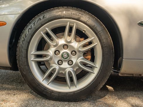 Used 2001 Jaguar XK8 Convertible RWD image 28