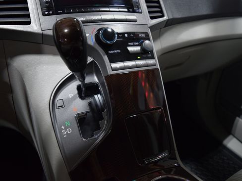Used 2012 Toyota Venza LE AWD image 26