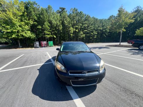 Used 2012 Chevrolet Impala LTZ FWD image 3