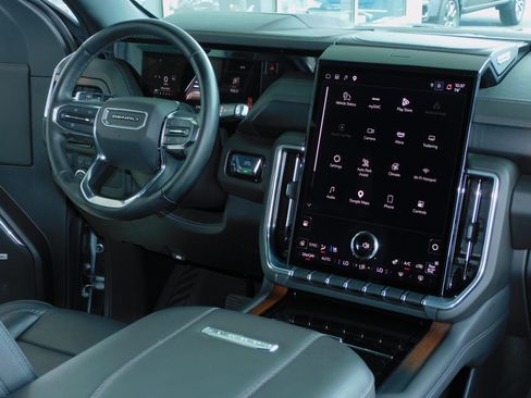 Used 2025 GMC Yukon XL 2WD Denali image 29