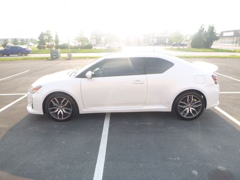 Used 2015 Scion tC Release Series 8.0 image 1