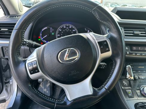 Used 2012 Lexus CT 200h Premium image 18