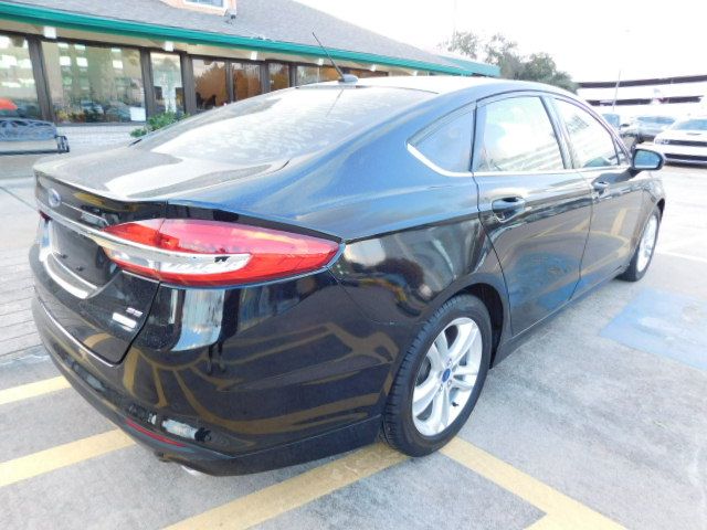 Used 2018 Ford Fusion SE FWD image 9