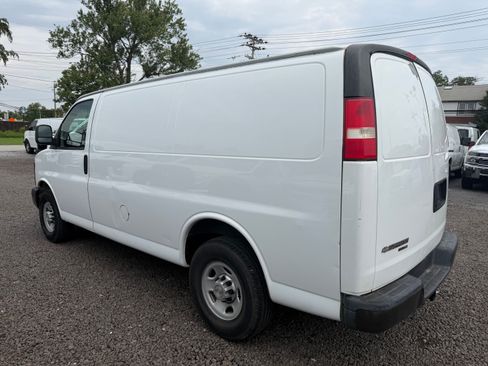 Used 2013 Chevrolet Express 3500 UNAVAIL RWD image 4