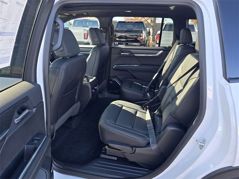 New 2026 GMC Acadia Elevation image 25