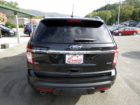 Used 2015 Ford Explorer XLT image 4