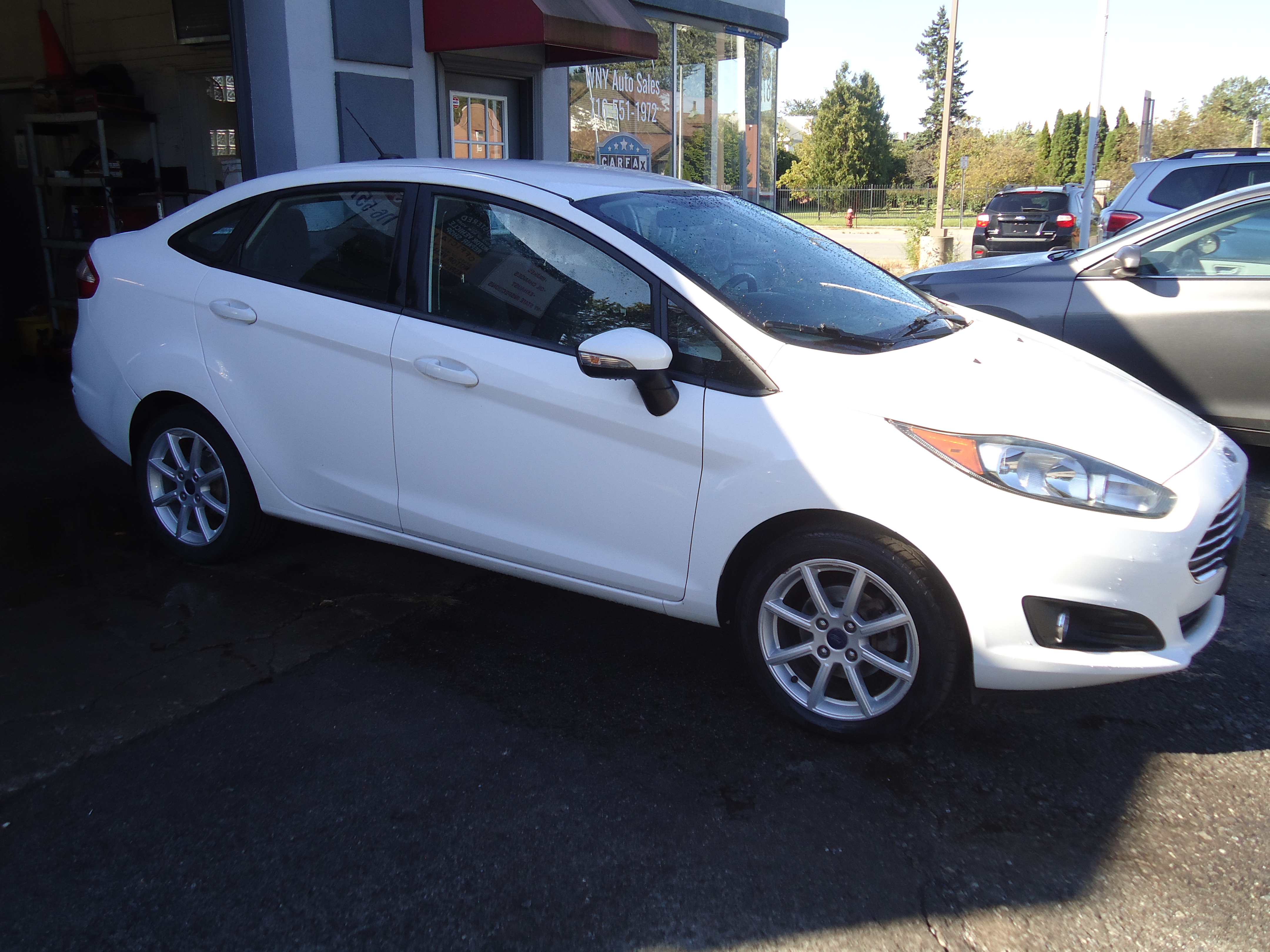 Used 2016 Ford Fiesta SE Sedan FWD image 4