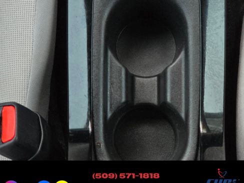 Used 2022 Toyota Corolla LE image 12