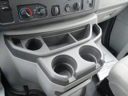 Used 2014 Ford E-250 and Econoline 250 image 35