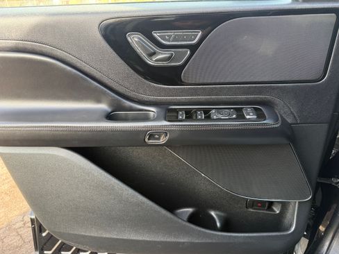 Used 2022 Lincoln Aviator Luxury AWD/4WD image 14
