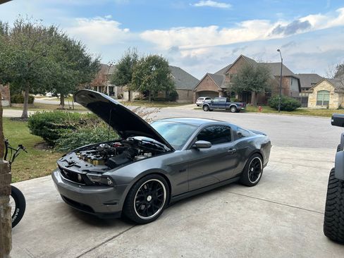 Used 2011 Ford Mustang GT Premium image 29