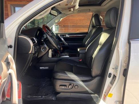 Used 2016 Lexus GX 460 Luxury image 9