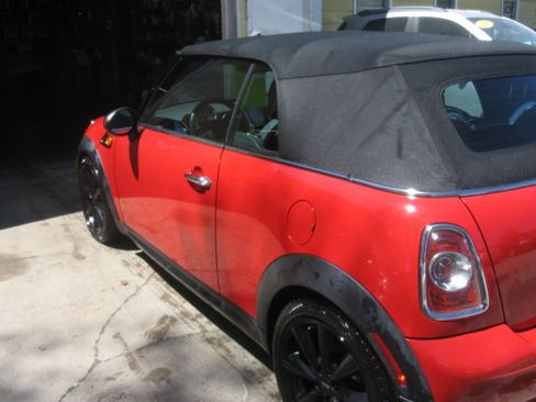 Used 2011 MINI Cooper Convertible FWD image 6