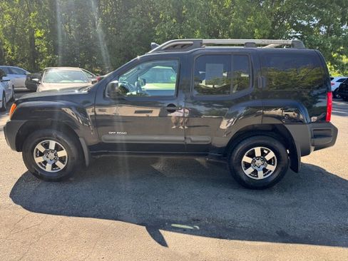 Used 2010 Nissan Xterra 4WD image 2