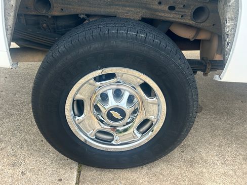 Used 2013 Chevrolet Silverado 2500 2WD Extended Cab image 27
