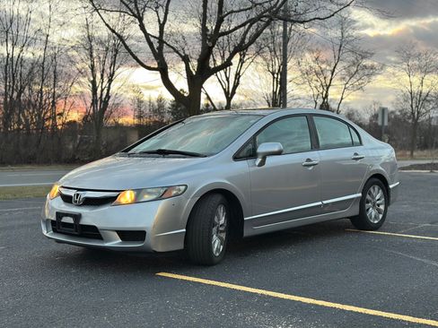 Used 2010 Honda Civic EX-L image 3