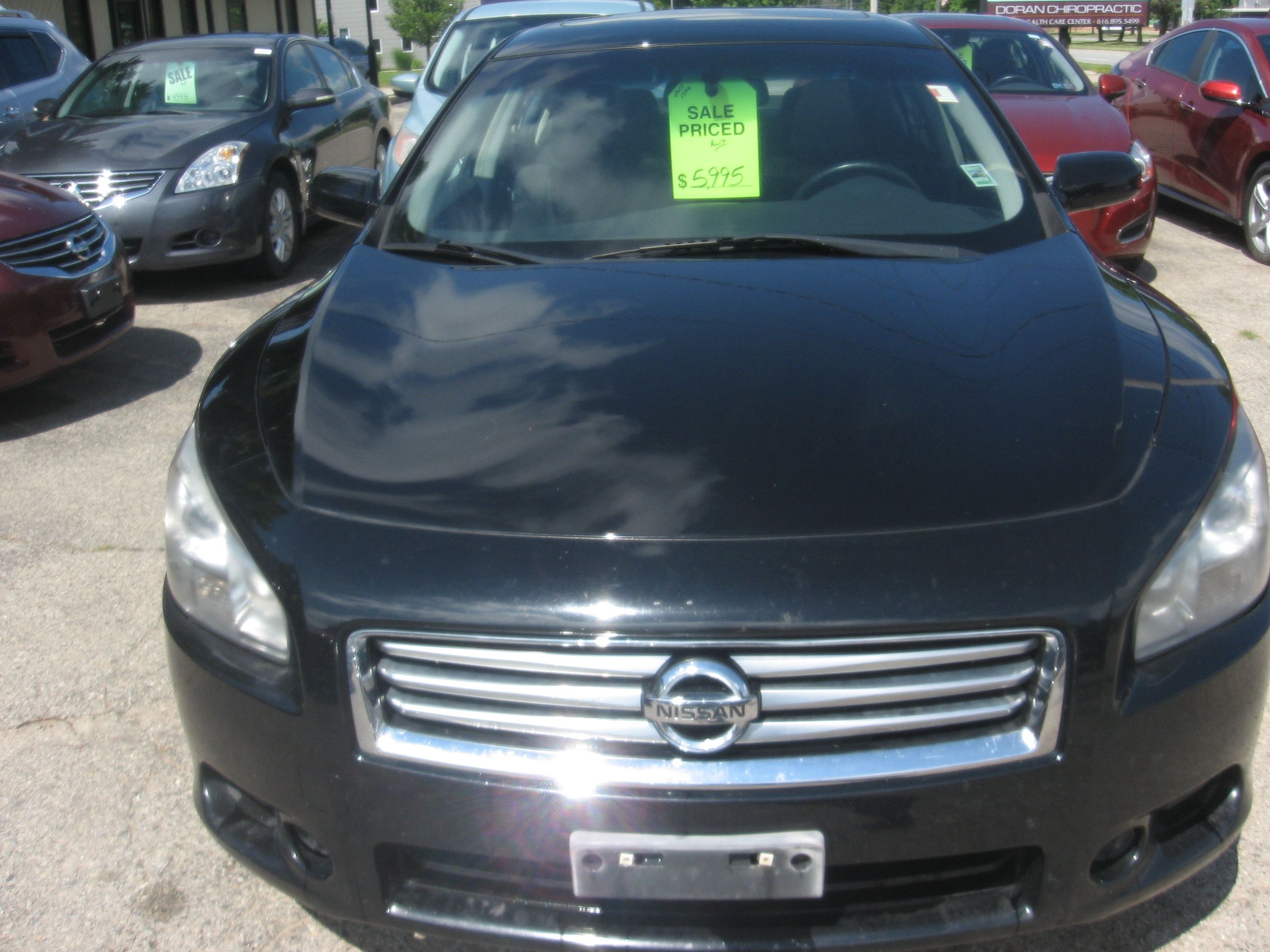 Used 2013 Nissan Maxima SE FWD image 2