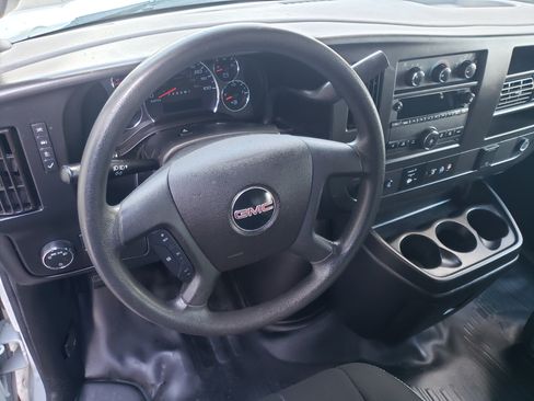Used 2020 GMC Savana 2500 image 12