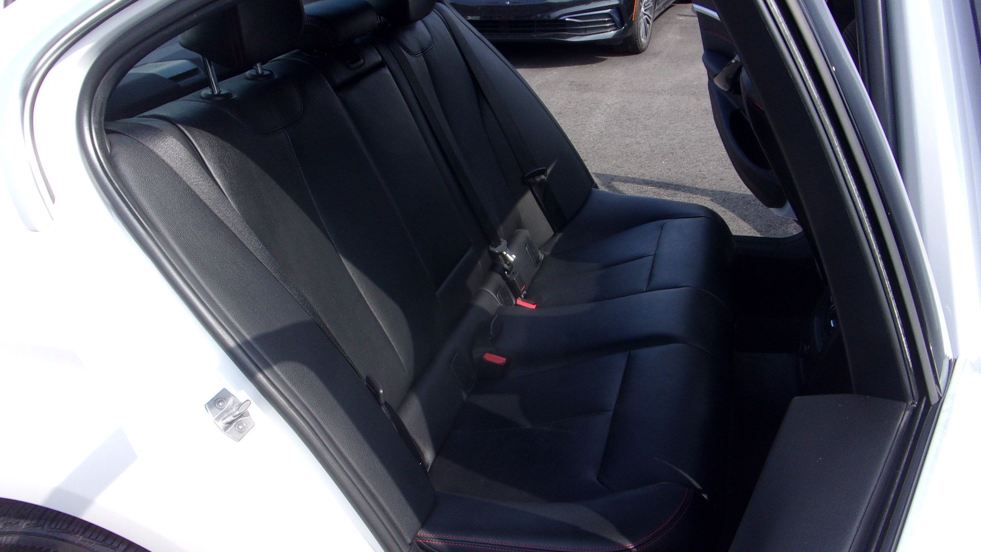Used 2018 BMW 330i xDrive Sedan AWD/4WD image 24